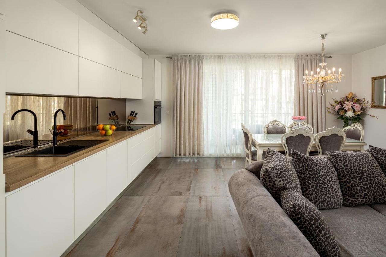 Luxury Apartment Azure Split Exterior photo